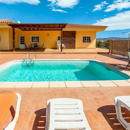 Belvilla By Oyo Chalet En Tuineje Para 6 Personas 객실 사진